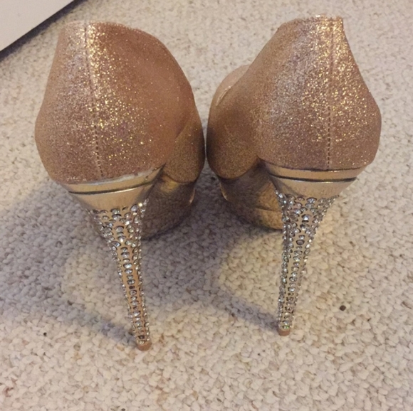 Gorgeous Gold Crystal Stiletto Heels - Picture 3 of 10